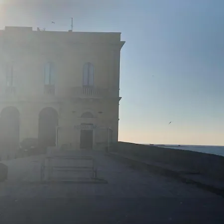 Lady House